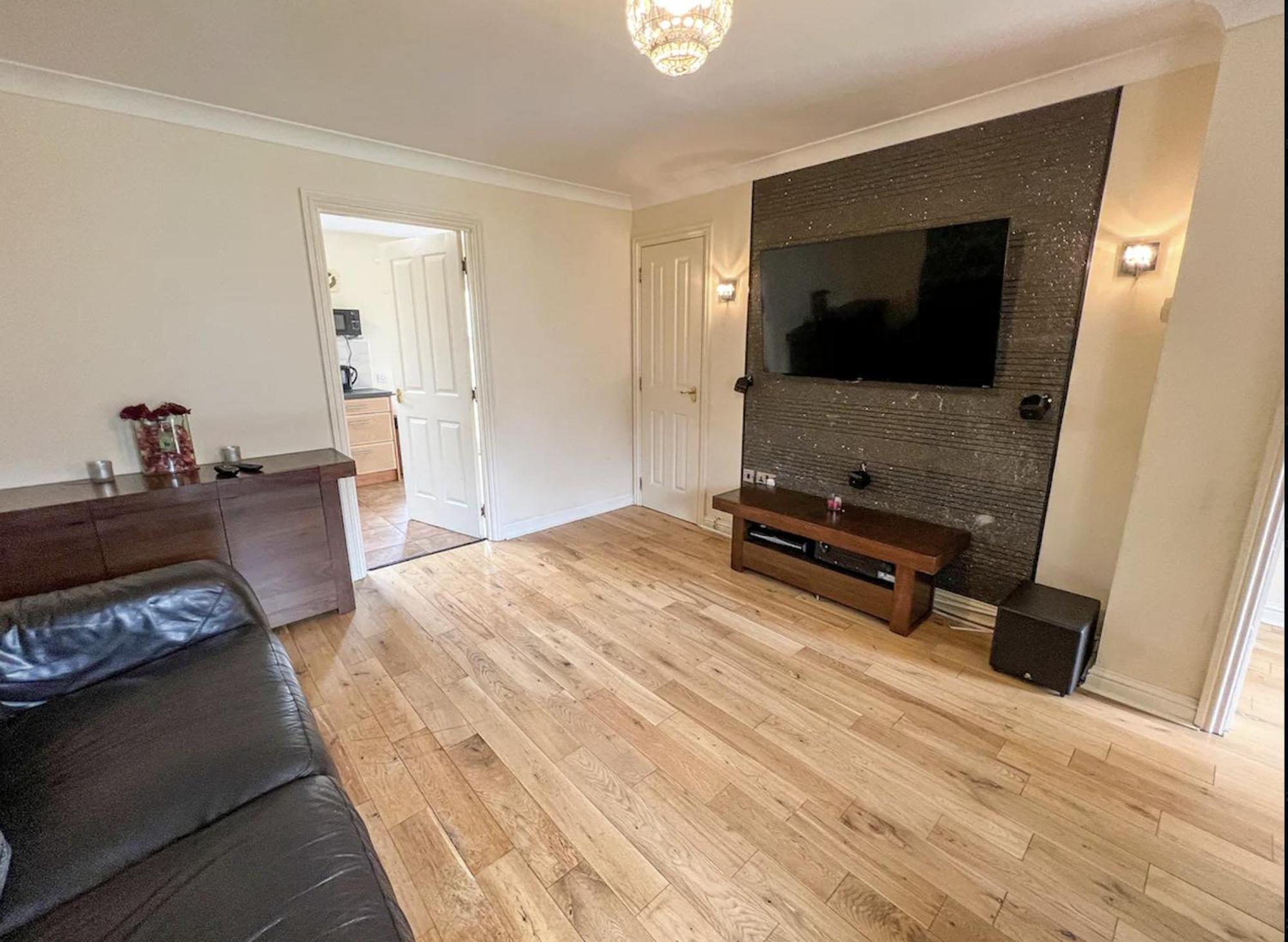 Glasgow Central - Entire House - Free Parking , Free Super Fast Wifi , Private Garden & Parking Security Kültér fotó